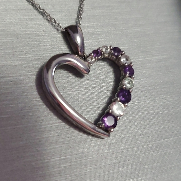 Stunning Necklace - Picture 5 of 5